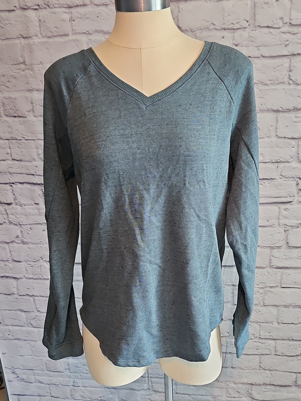 Maurices V-Neck Long Sleeve Sweater in Teal